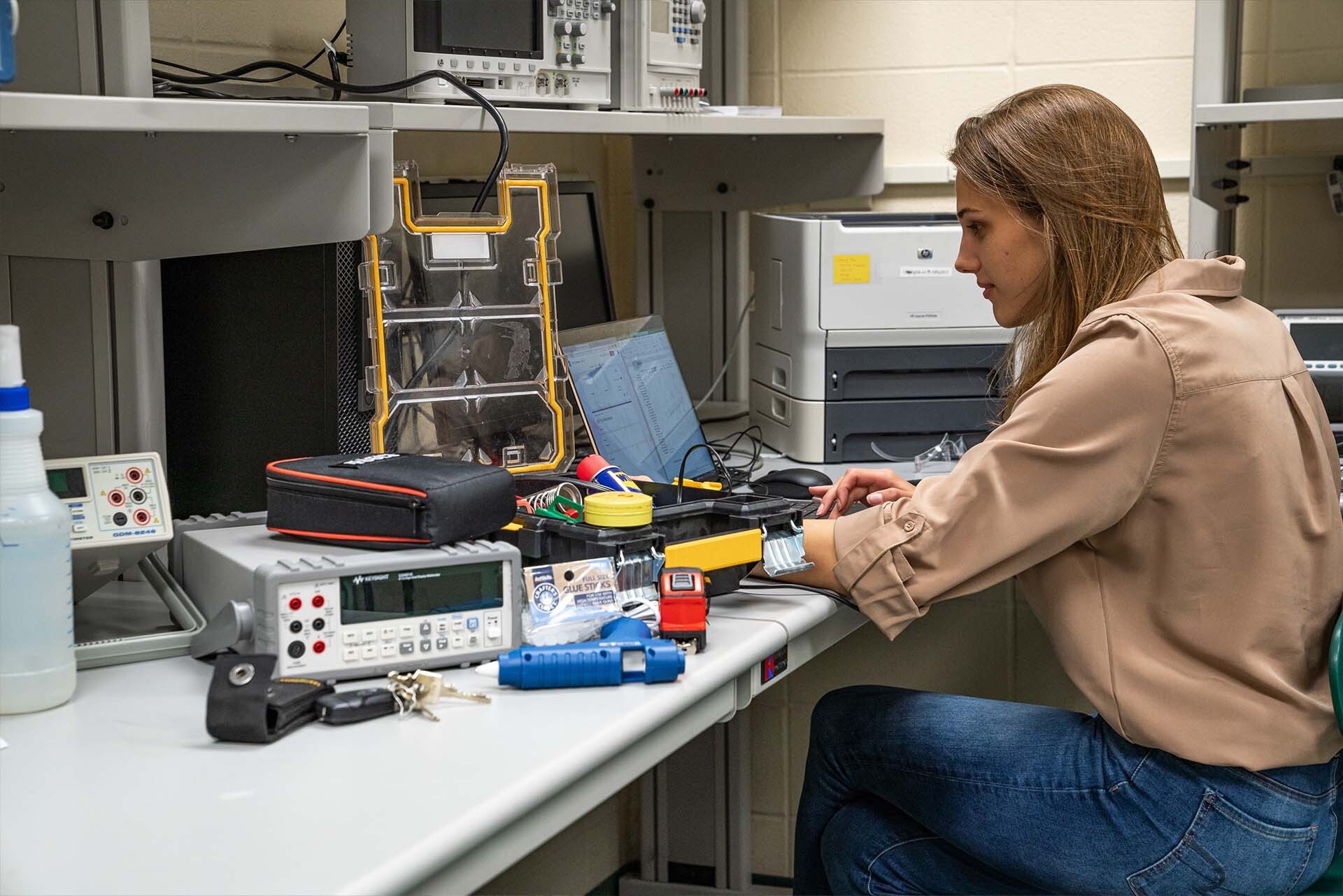 Students working in the Microcomputer Design Lab